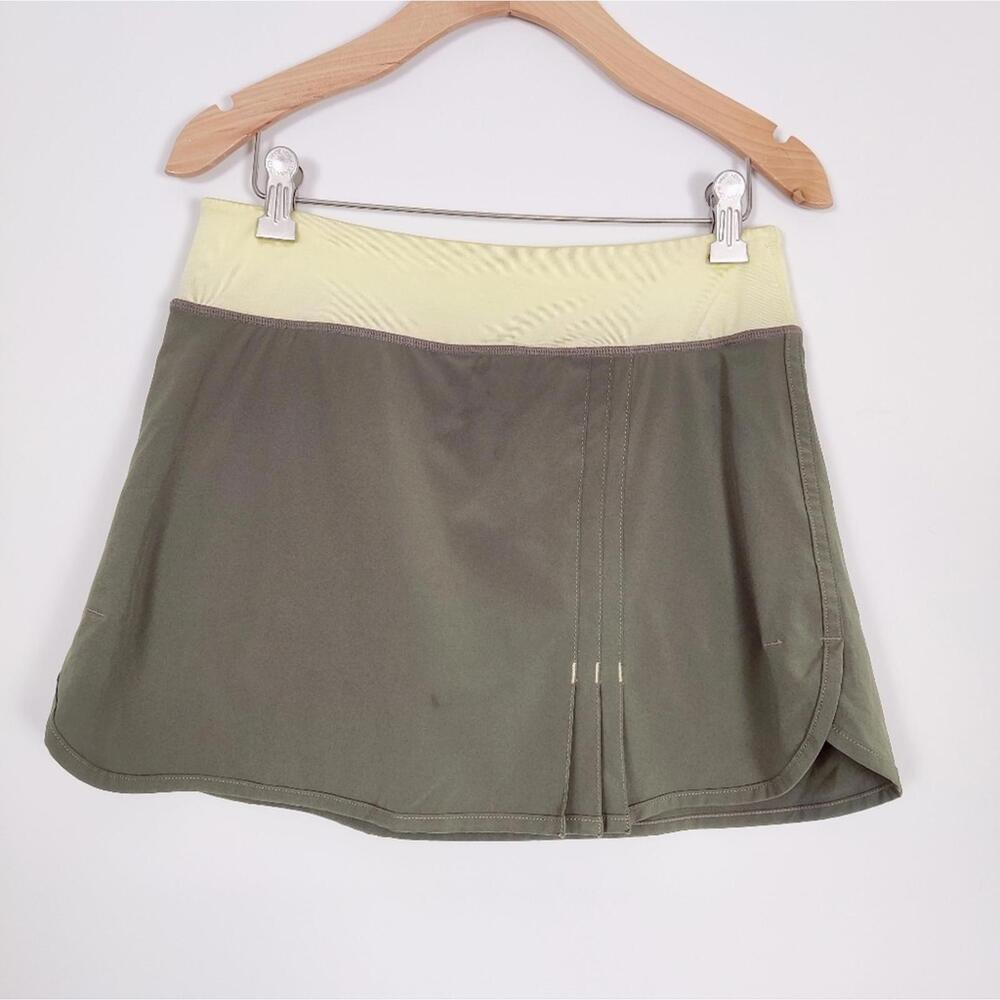 Lululemon Women's Tennis Skirt in Green Size 4 NEW Golf Pleated Gorpcore Skort